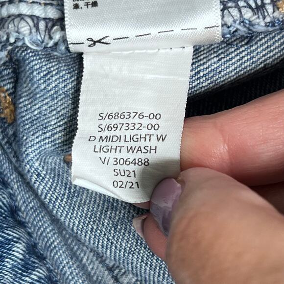 Girl's GAP Denim Stretch Midi Jean Shorts Size 12 - Picture 5 of 6